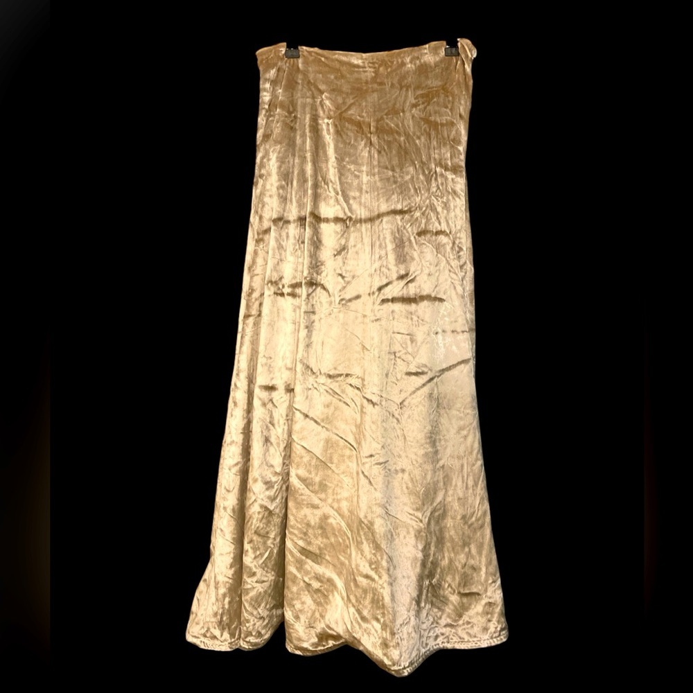HOUSE OF HARLOW CRUSHED VELVET MAXI SKIRT - Picture 3 of 7